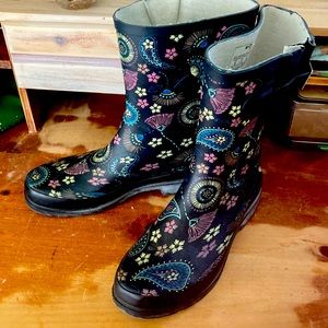 Blue floral rain boots